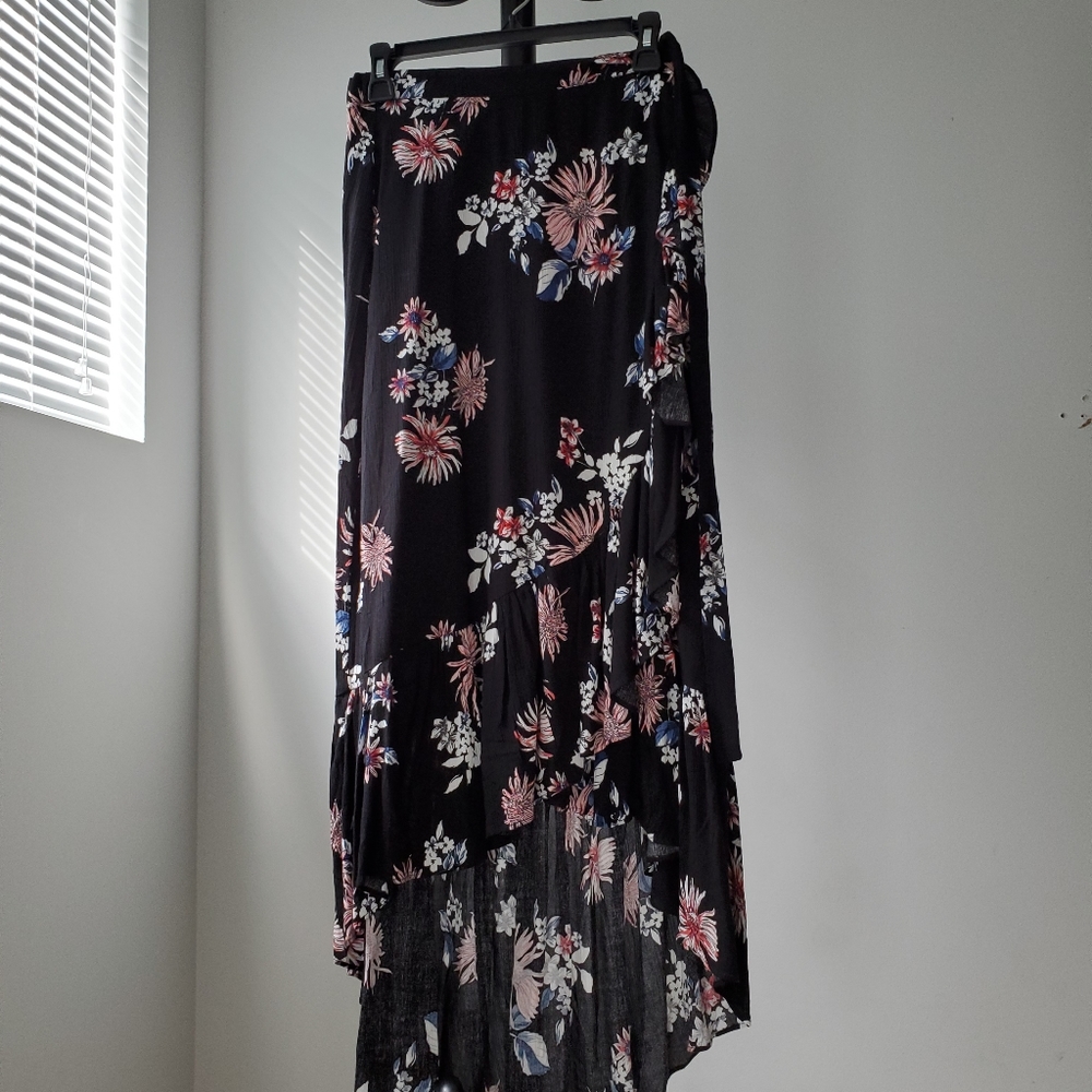 Ruffled wrap skirt
